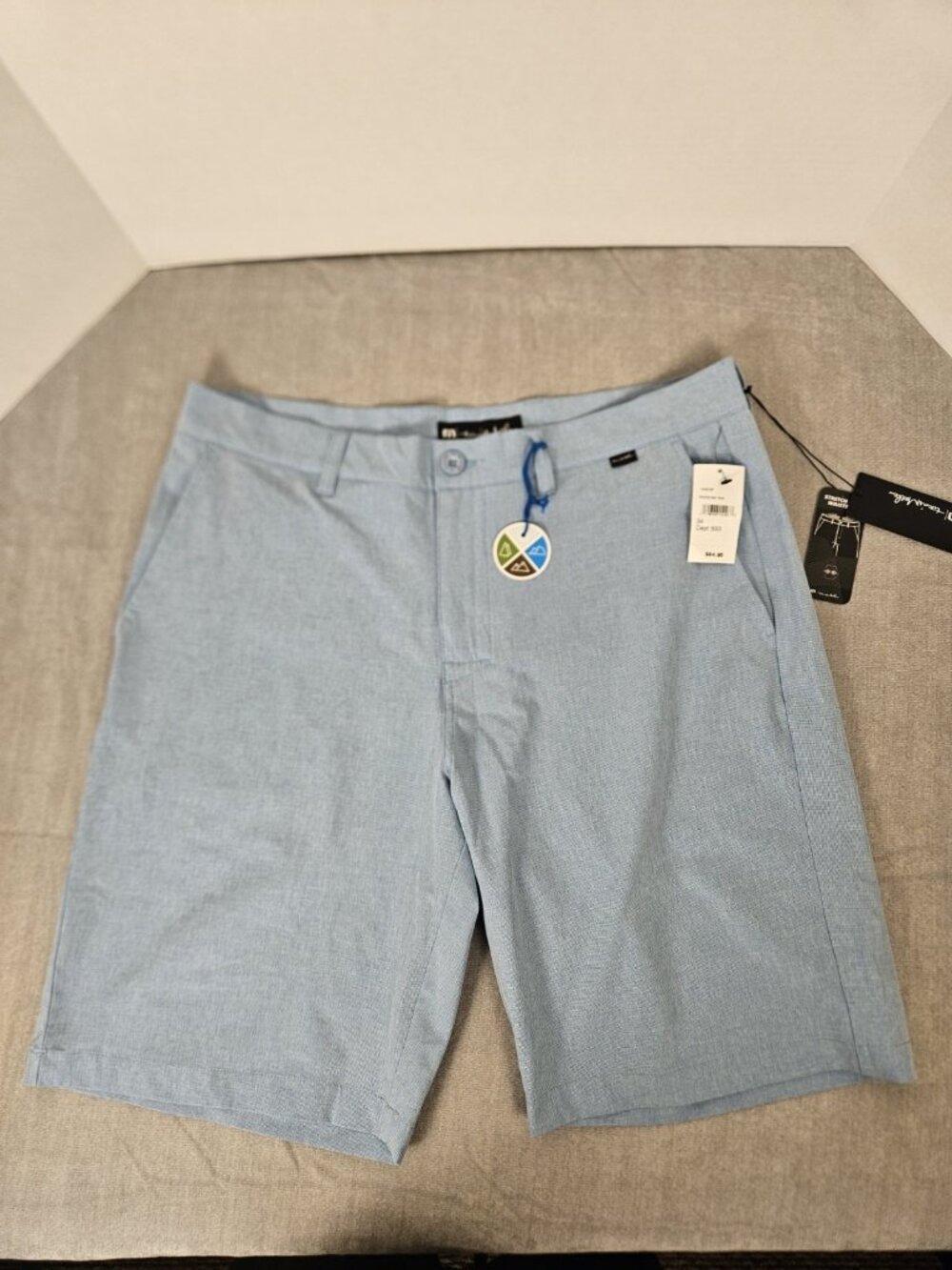 New TravisMathew Shorts Mens 34 Blue Hybrid Golf Walkshort 4-Way Stretch 77065